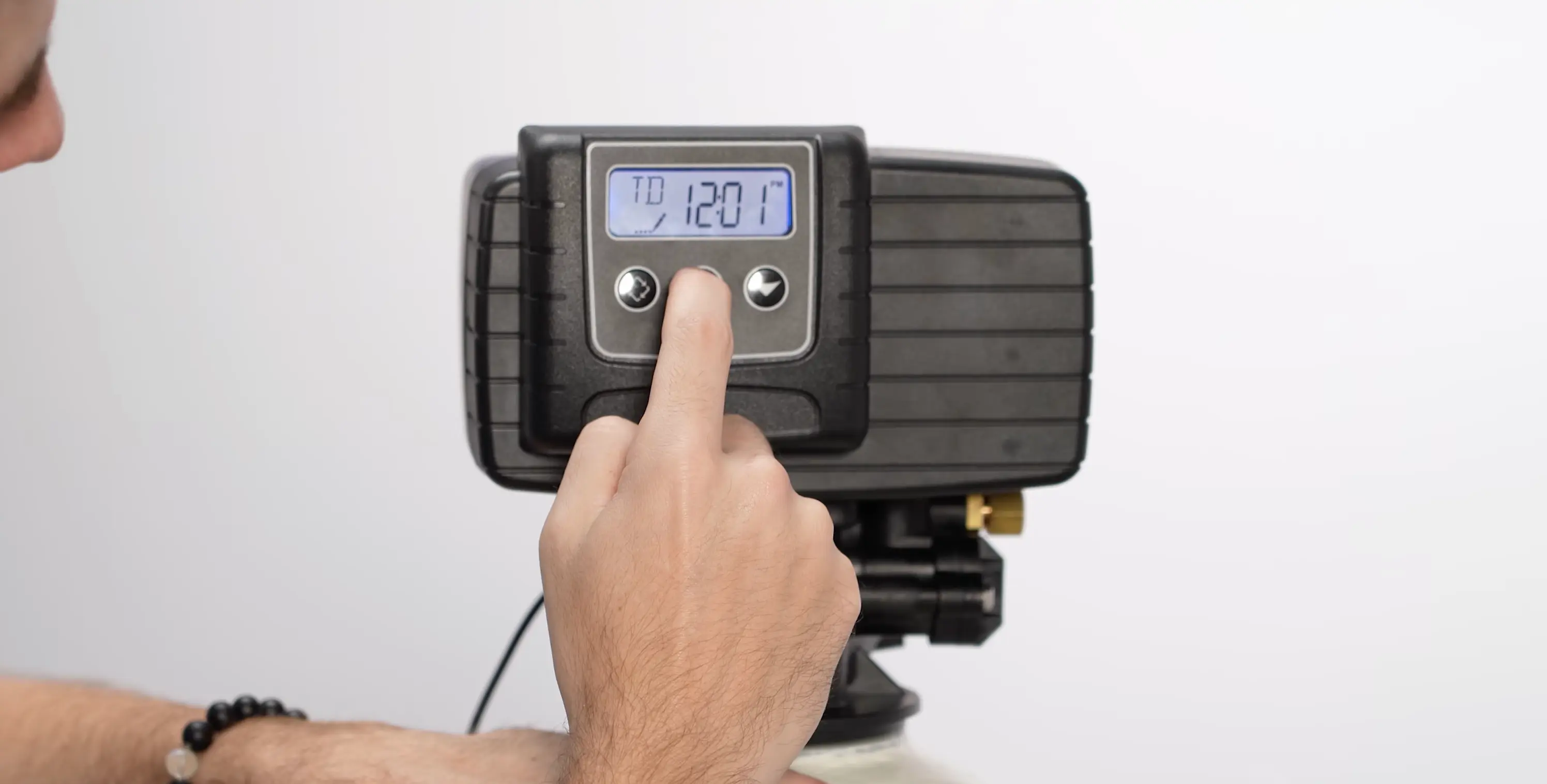Setting the Correct Time | 1
